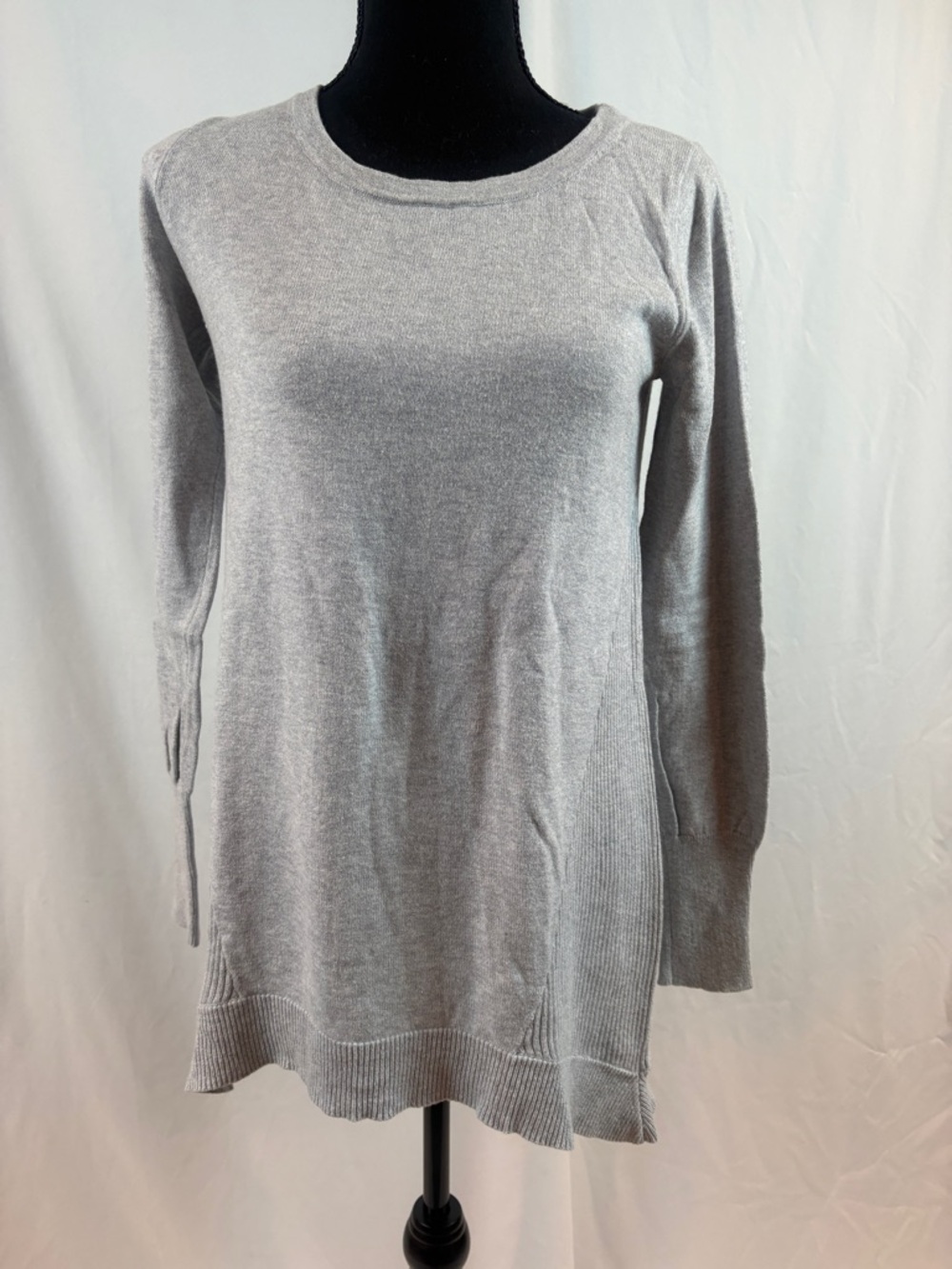Athleta Heather‎ Light Gray Knit Long Sleeve Top
